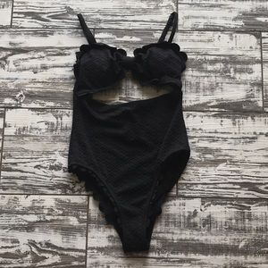 NWT Cupshe black cutout one piece scallop bathing suit